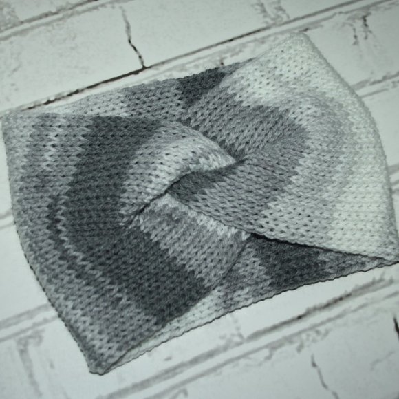 Vintagejelyfish Accessories - Gray and white striped NWoT handmade Knit headband ear warmer